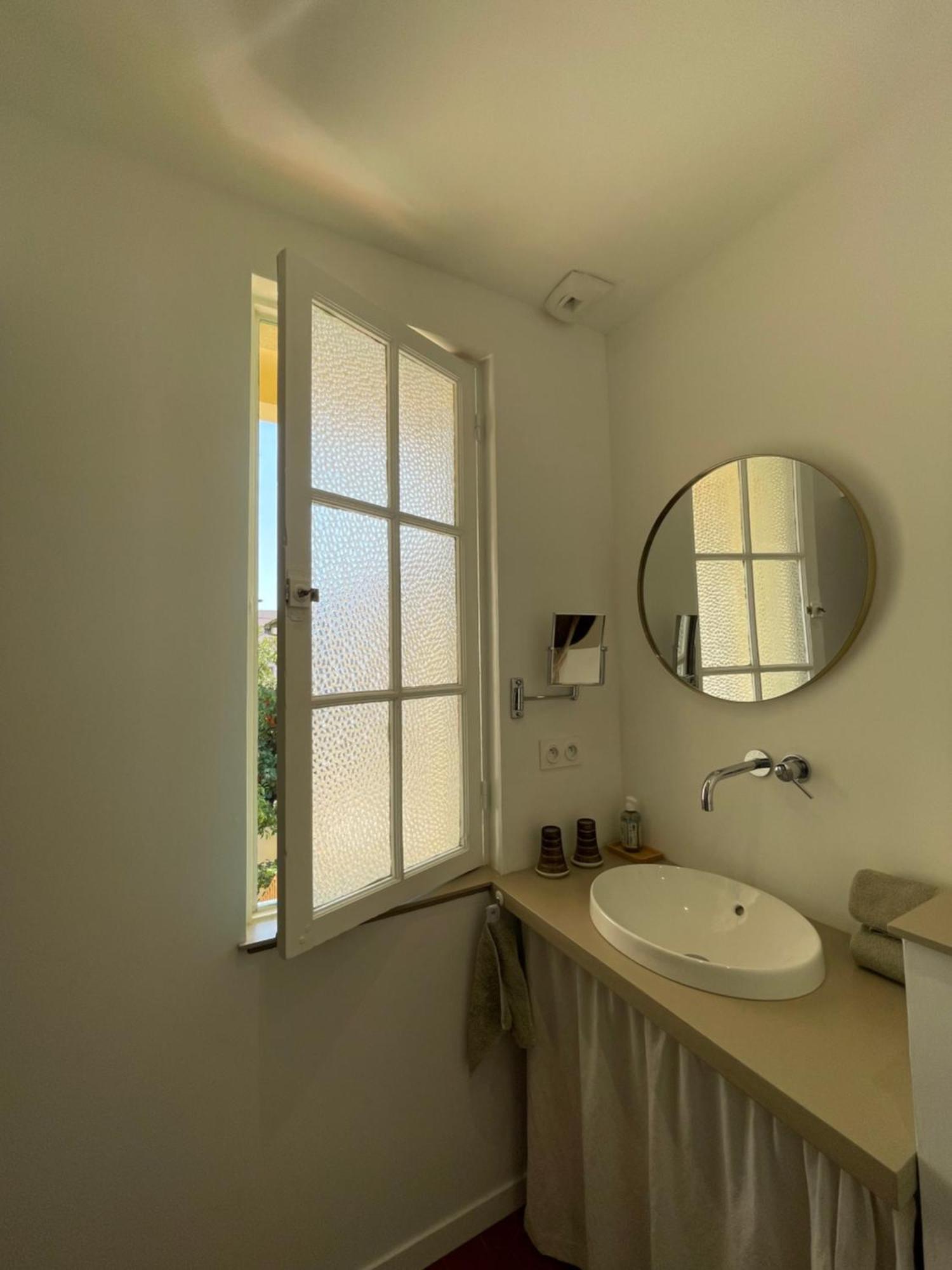 La Villa Des Amandiers Hyeres Exterior photo